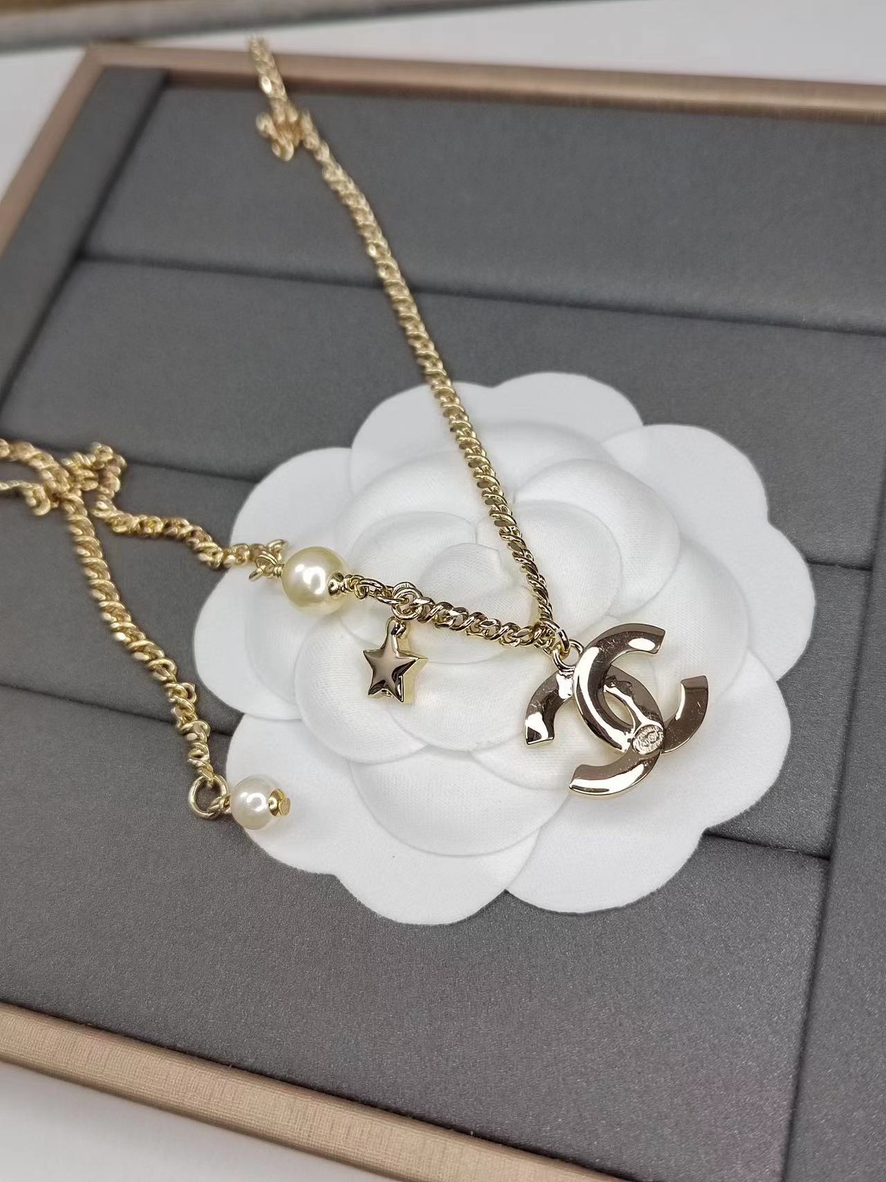CHANE1 ダブルC 五芒星ネックレス【50％割引+送料無料】