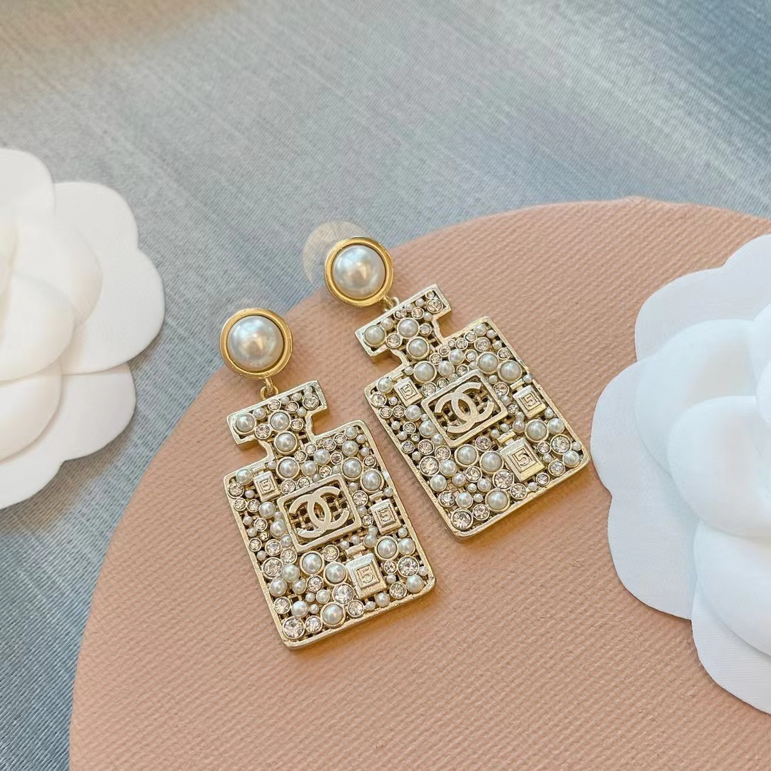 CHANE1 香水瓶 パール イヤリング【50％割引+送料無料】