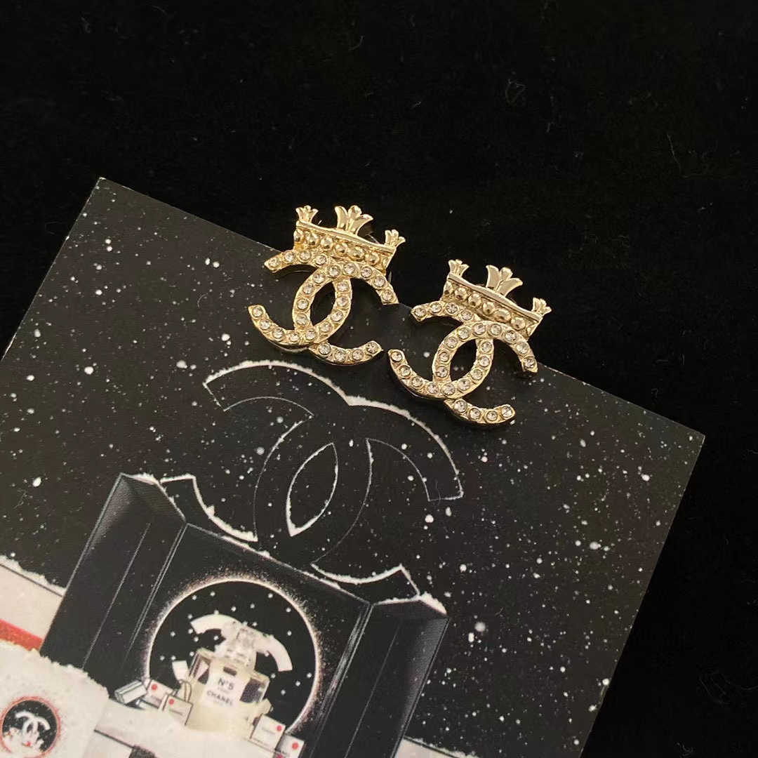 CHANE1 クラウン ダブルC スタッドピアス【50％割引+送料無料】