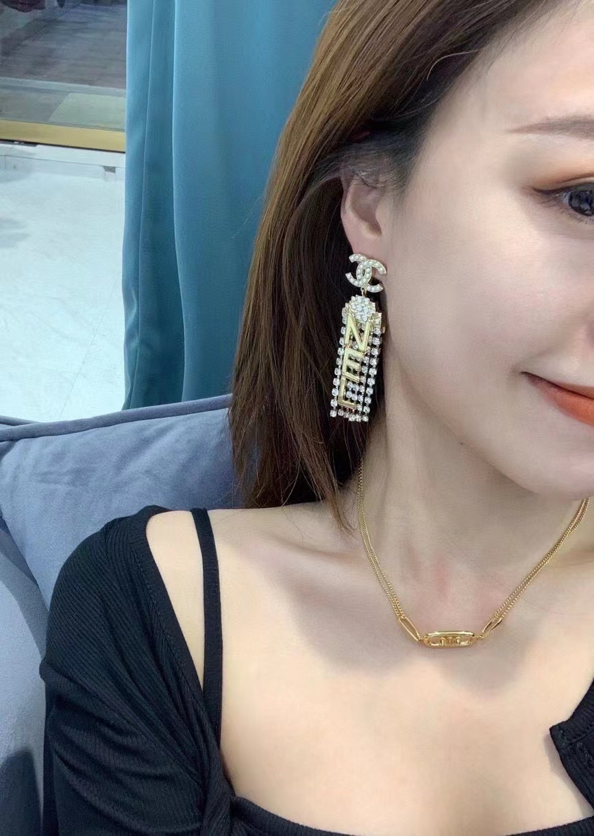 CHANE1 ダブル C パール レター フル ダイヤモンド スタッド ピアス【50％割引+送料無料】