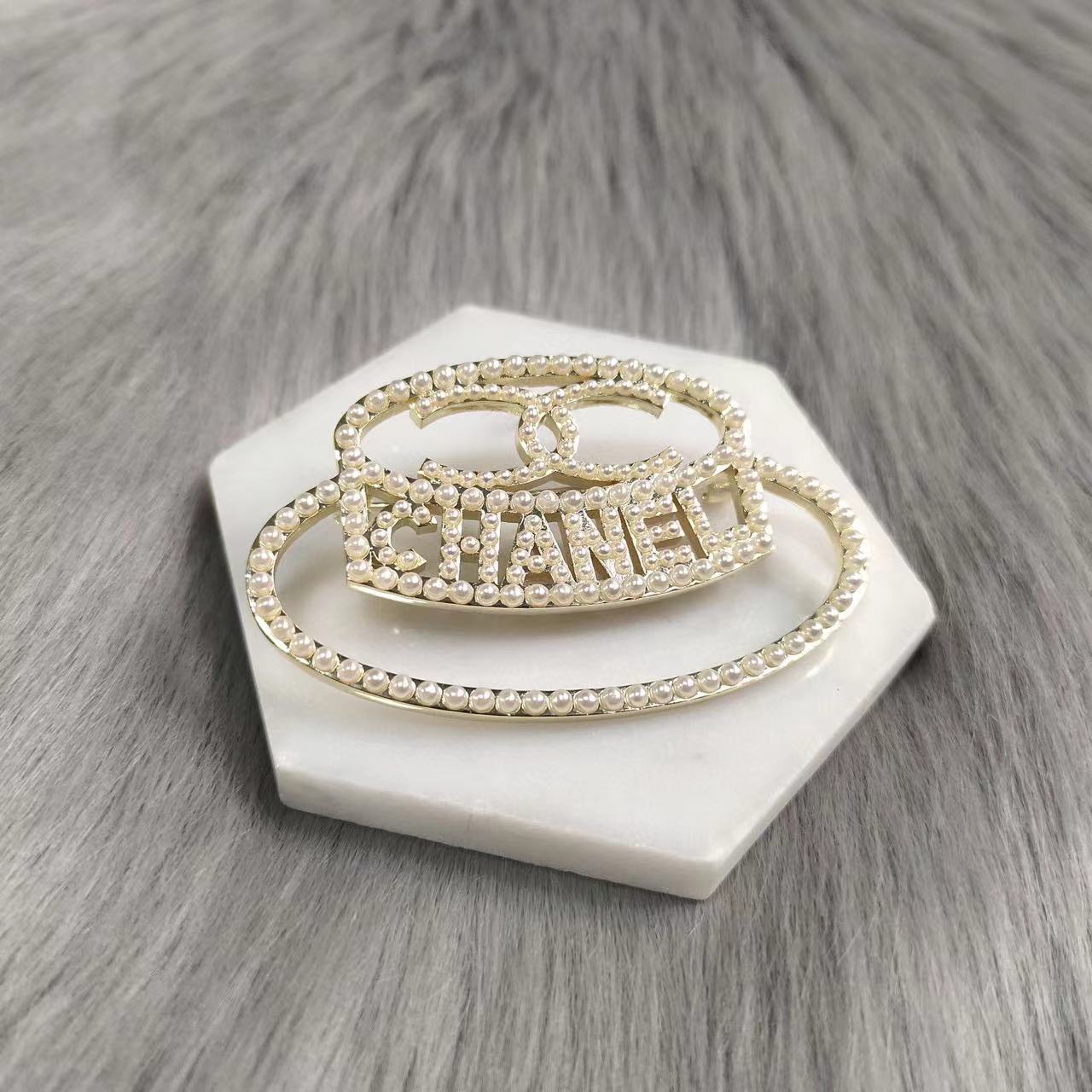 CHANE1 帽子パールブローチ【50％割引+送料無料】