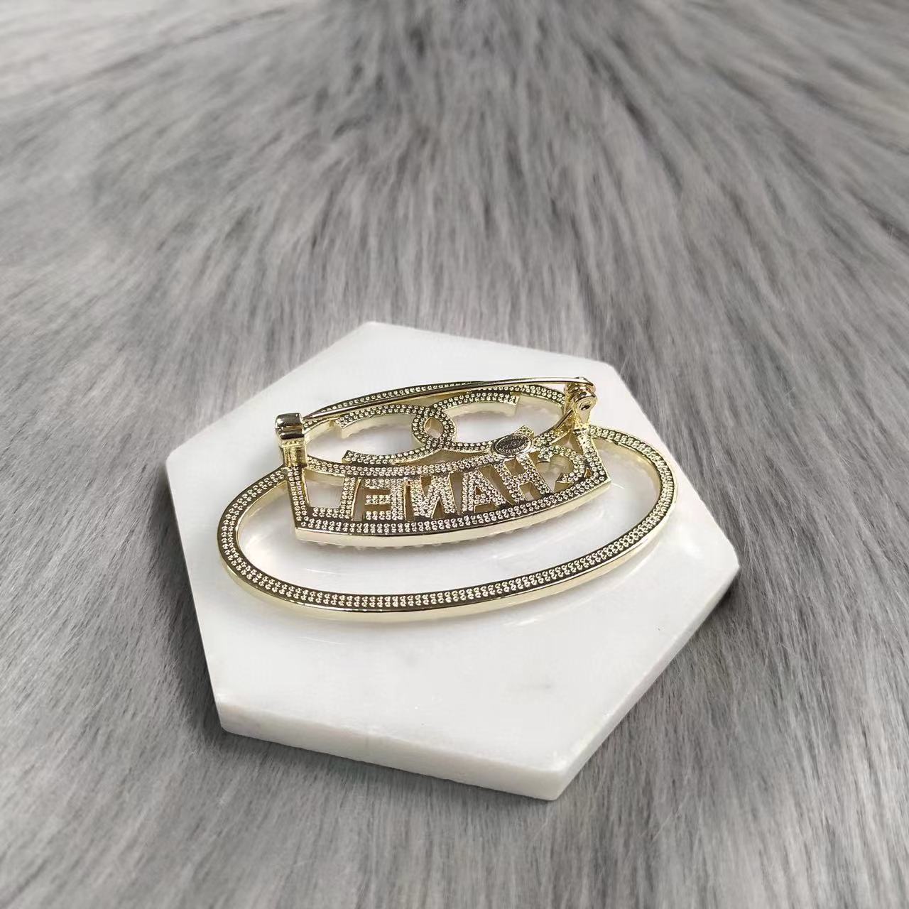 CHANE1 帽子パールブローチ【50％割引+送料無料】