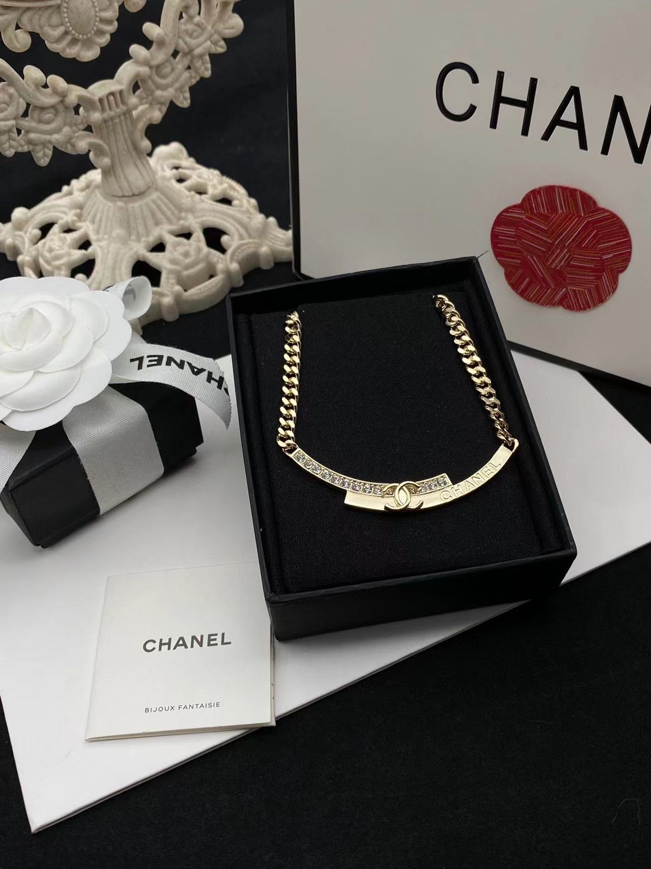 CHANE1 ダイヤモンド スマイル ネックレス【50％割引+送料無料】