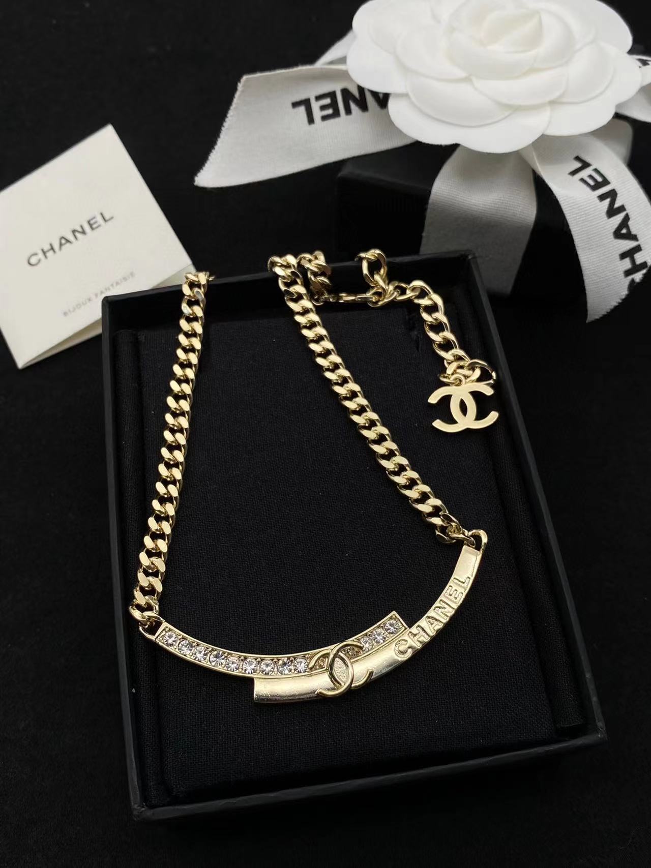 CHANE1 ダイヤモンド スマイル ネックレス【50％割引+送料無料】