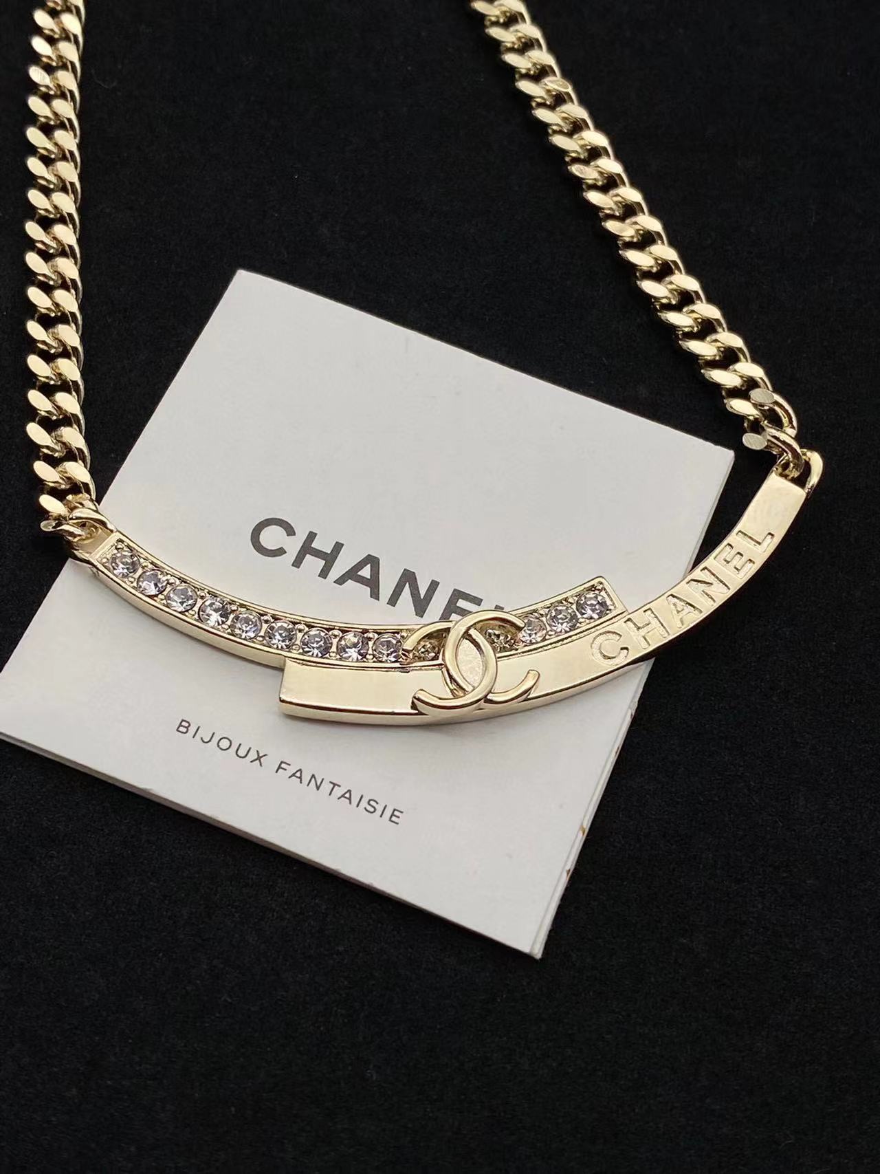 CHANE1 ダイヤモンド スマイル ネックレス【50％割引+送料無料】