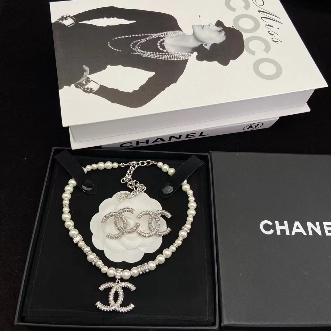 CHANE1 ダブルC イヤリング+ネックレス 2点セット【50％割引+送料無料】