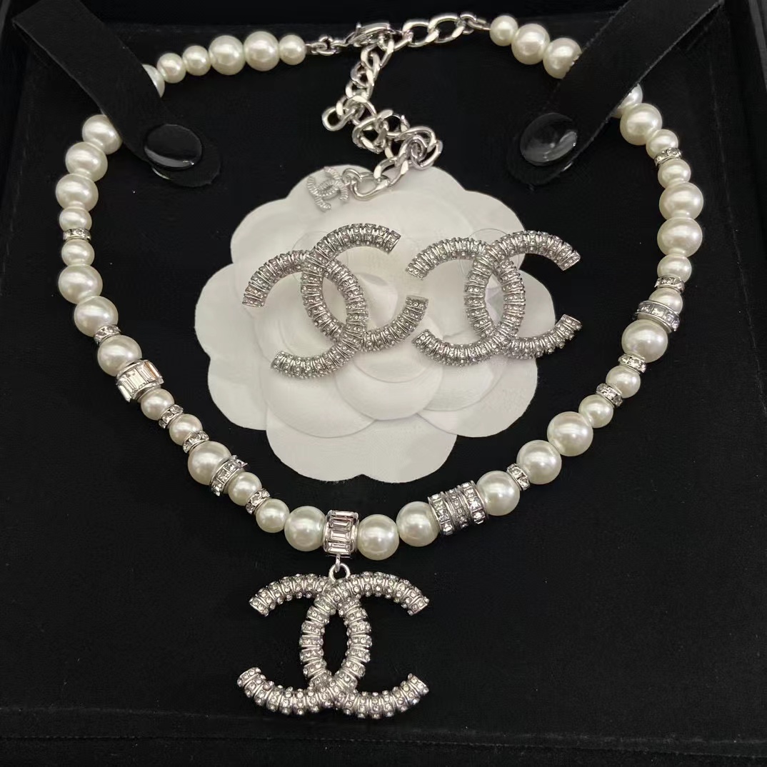 CHANE1 ダブルC イヤリング+ネックレス 2点セット【50％割引+送料無料】