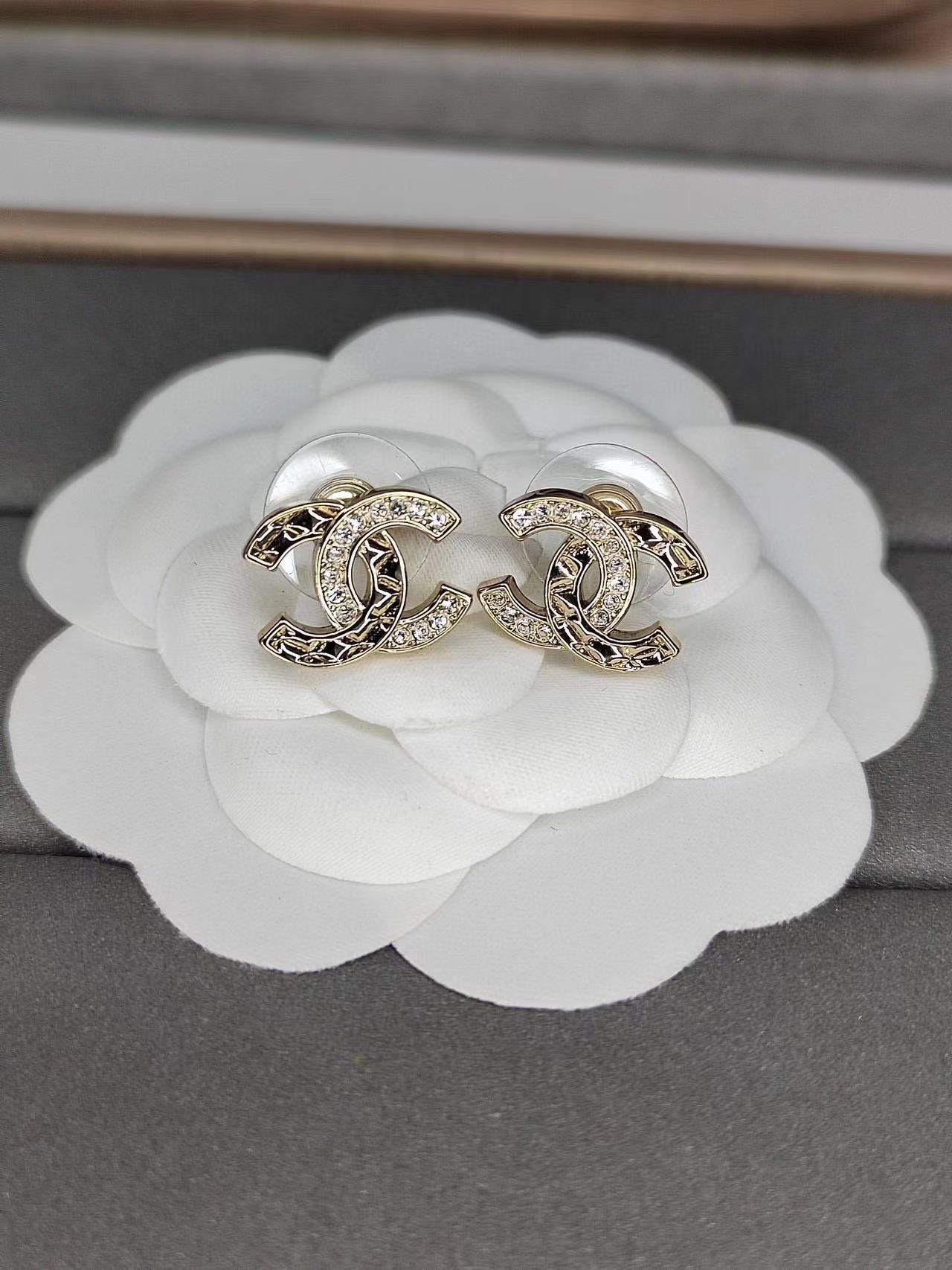 CHANE1 ダブル C ダイヤモンド スタッド ピアス【50％割引+送料無料】