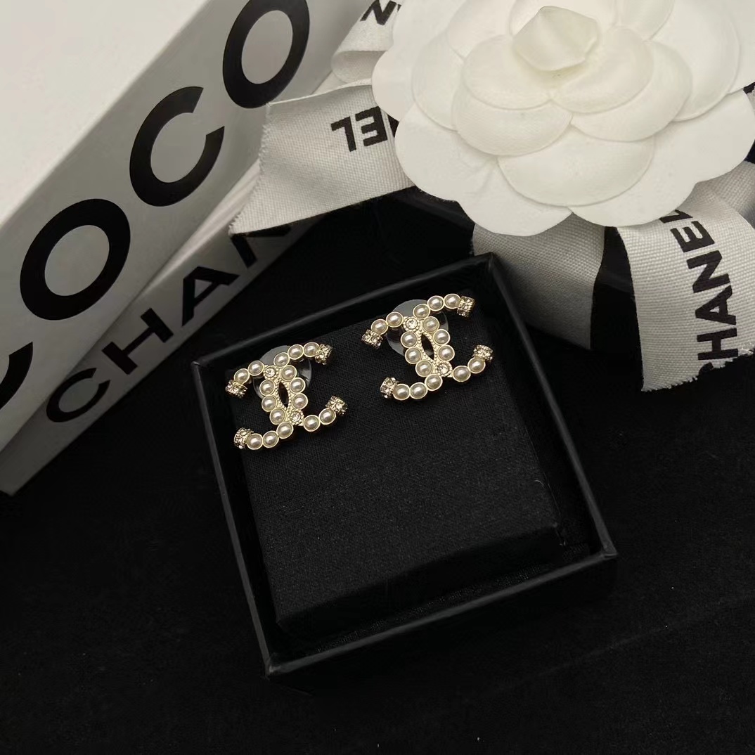CHANE1 ダブル C パール スタッド ピアス【50％割引+送料無料】