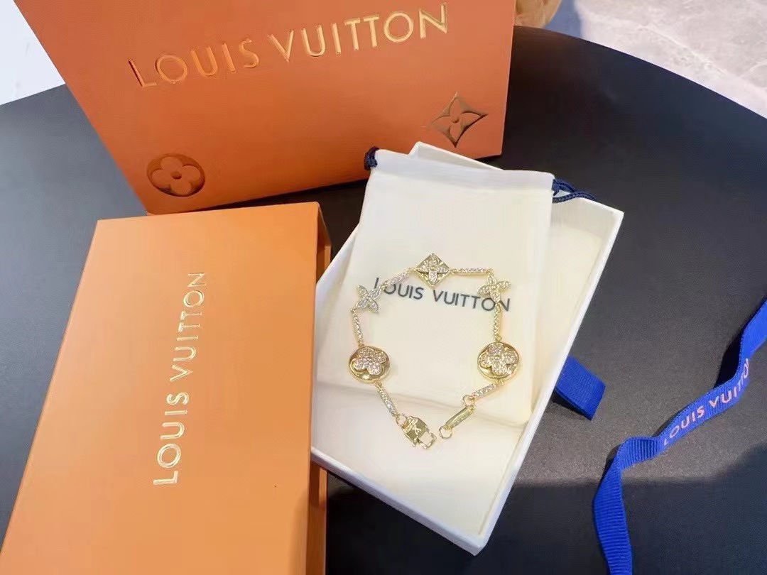 LV 四つ葉のクローバー ダイヤモンド ブレスレット【50％割引+送料無料】