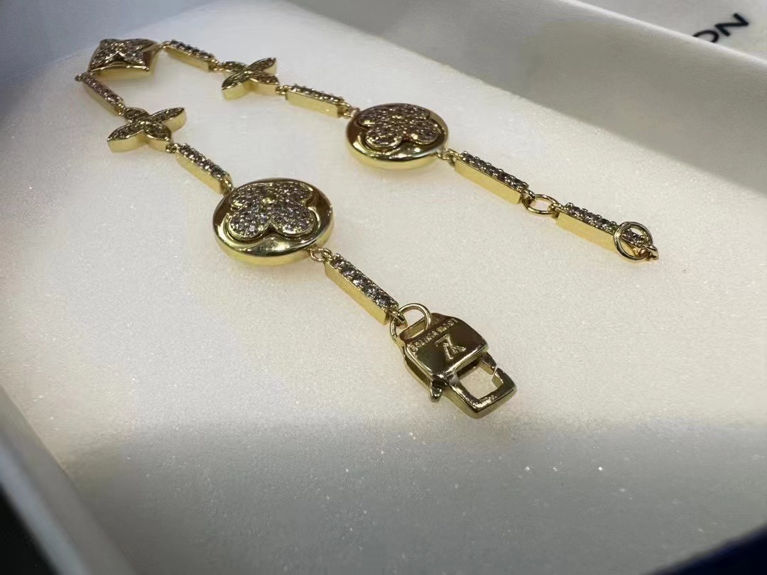 LV 四つ葉のクローバー ダイヤモンド ブレスレット【50％割引+送料無料】