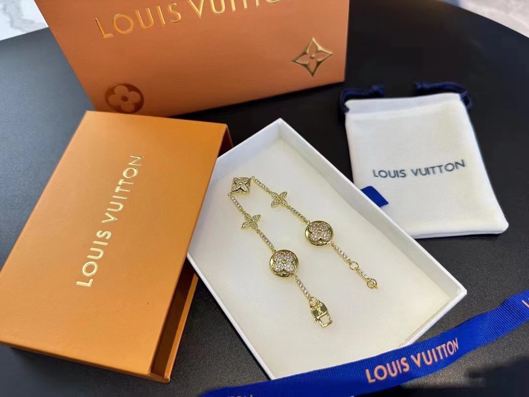 LV 四つ葉のクローバー ダイヤモンド ブレスレット【50％割引+送料無料】