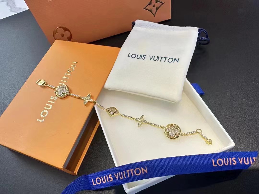 LV 四つ葉のクローバー ダイヤモンド ブレスレット【50％割引+送料無料】