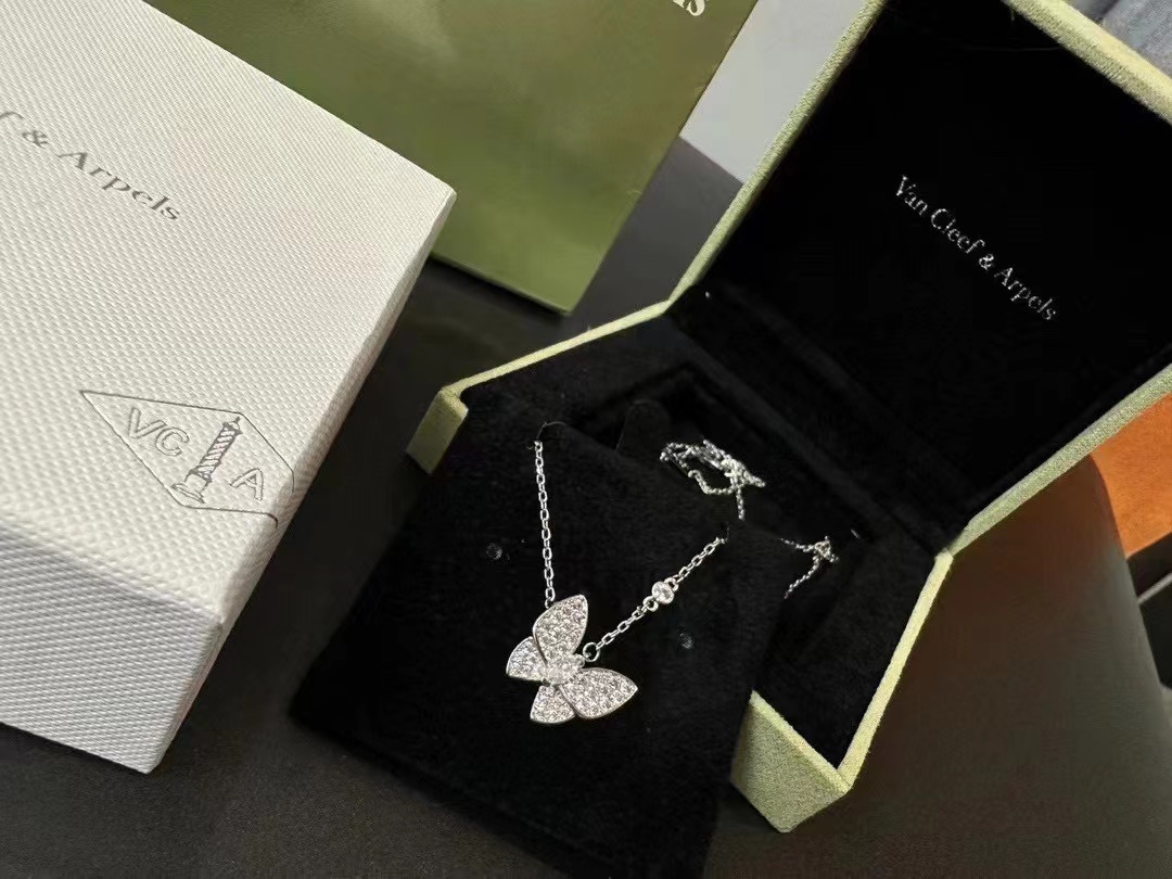 Van c1eef &Arpels バタフライダイヤモンドネックレス【50％割引+送料無料】