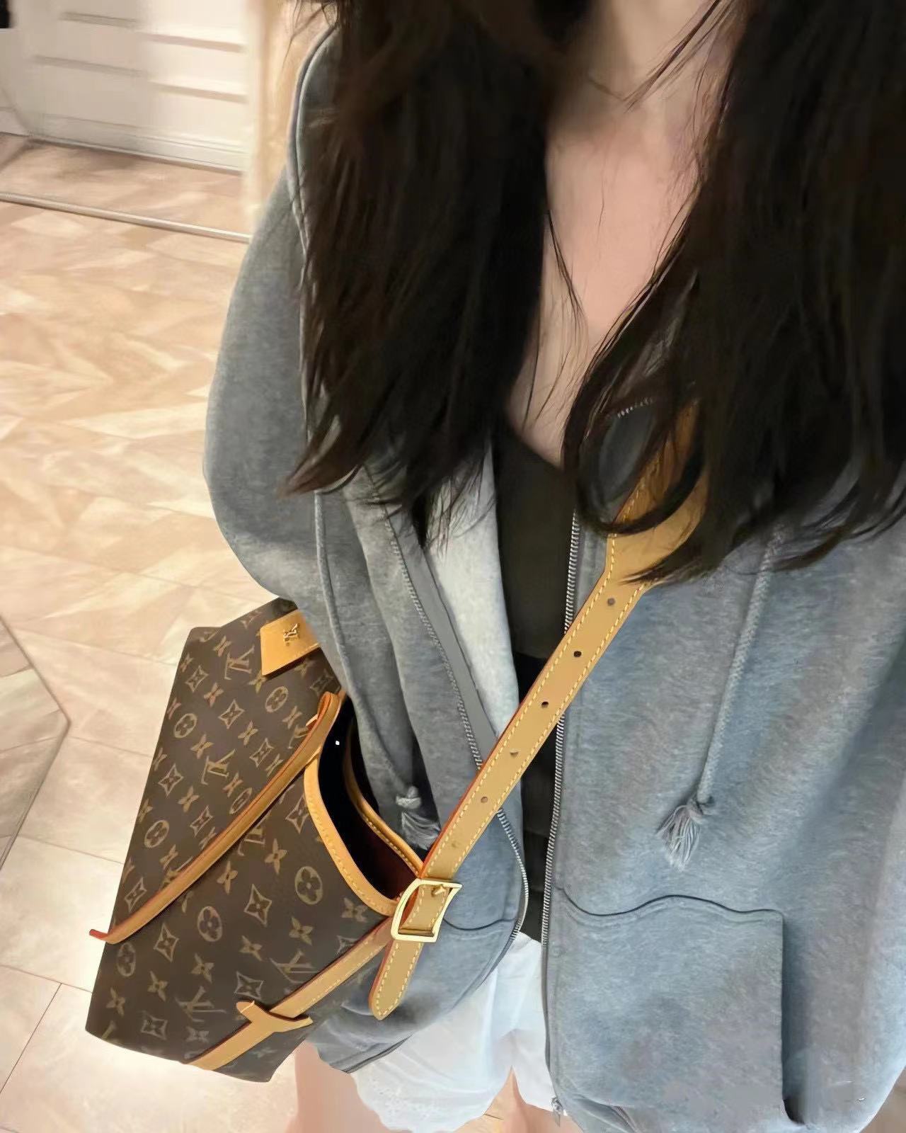 LV Carryall 老眼用ショルダークロスボディバッグ【50％割引+送料無料】