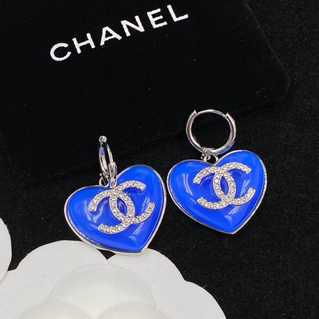 CHANE1 ブルーハート ダブルC スタッドピアス【 50％割引+送料無料】