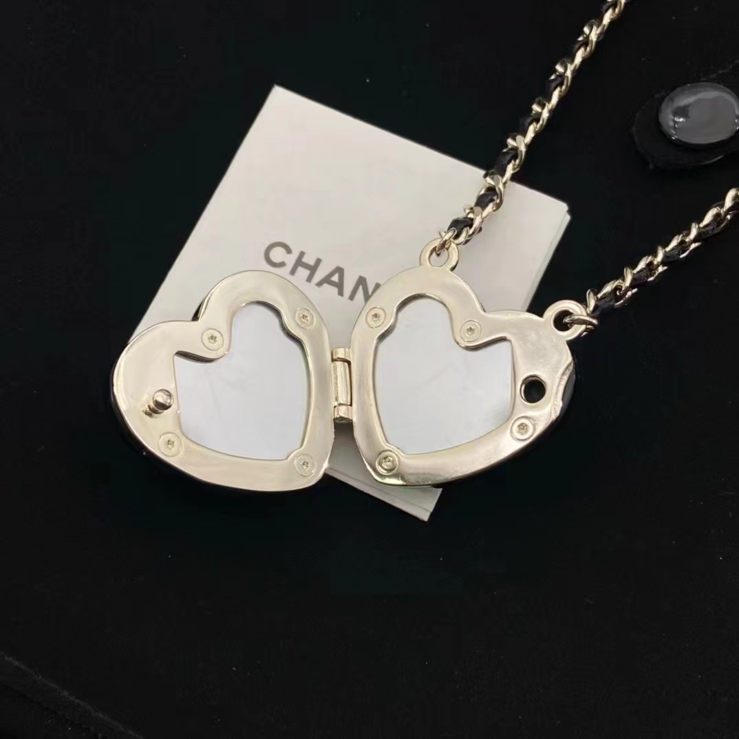 CHANE1 ブラックハートネックレス【50％割引+送料無料】