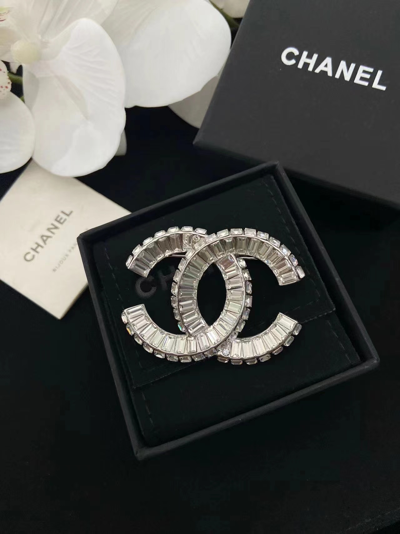 CHANE1 ダイヤモンド ダブルC ブローチ【50％割引+送料無料】