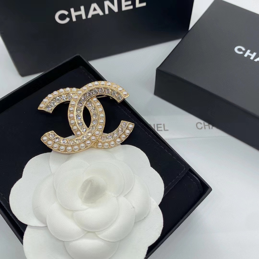 CHANE1 ダブルC ダイヤモンドパールブローチ【50％割引+送料無料】