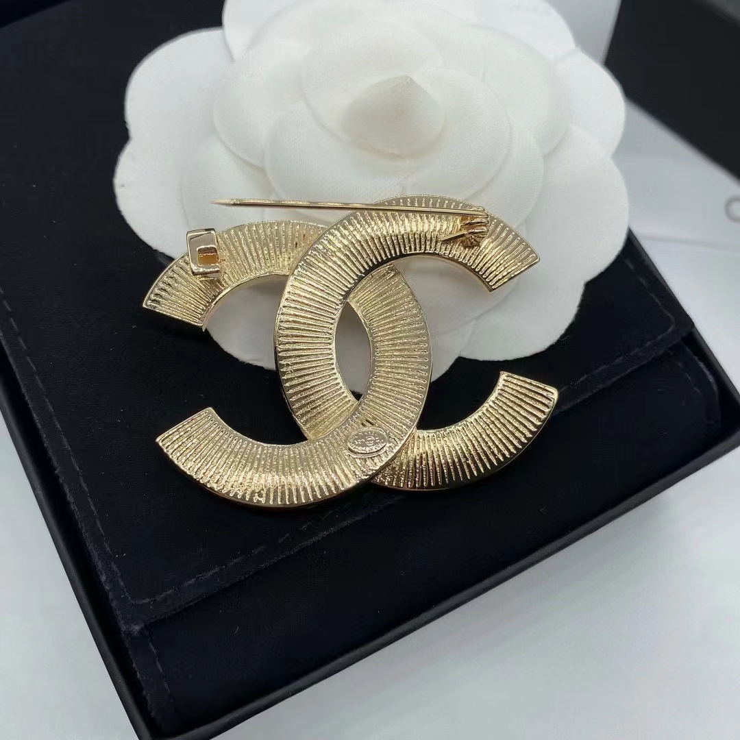 CHANE1 ダブルC ダイヤモンドパールブローチ【50％割引+送料無料】