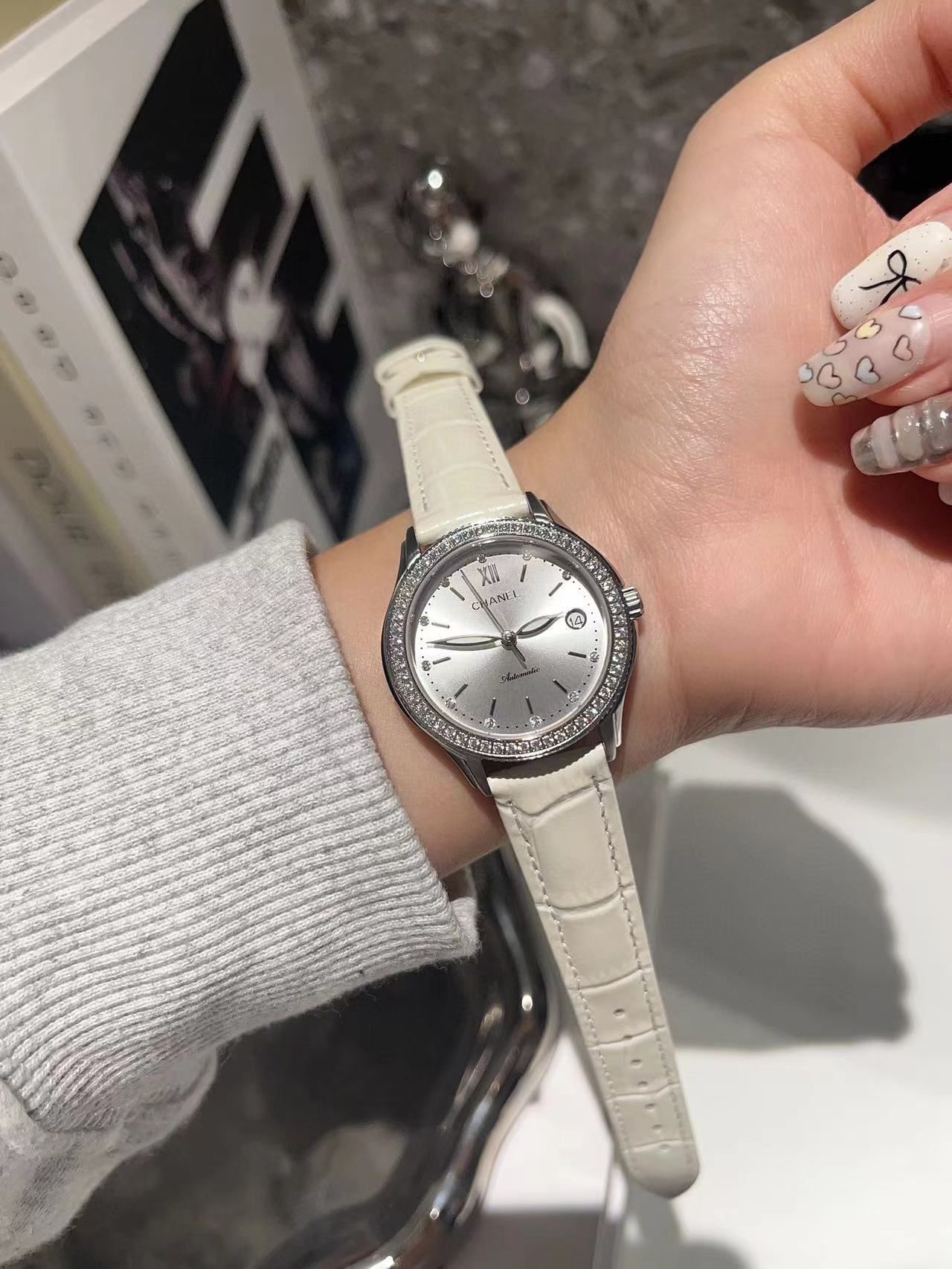 CHAEN1 ベルト ダイヤモンド レディース 腕時計【50％割引+送料無料】