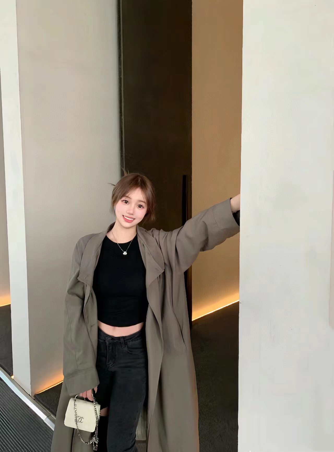 CHANE1 COCO 中空エナメルハンドバッグ【50％割引+送料無料】