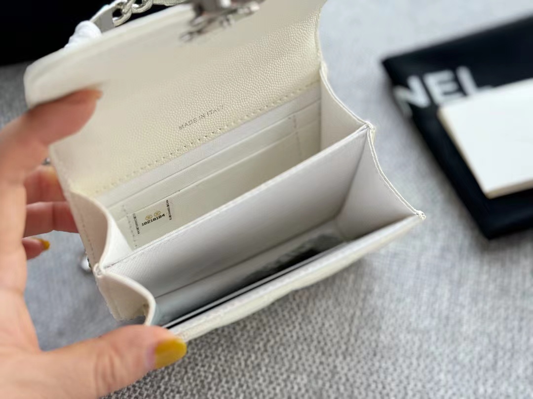 CHANE1 COCO 中空エナメルハンドバッグ【50％割引+送料無料】