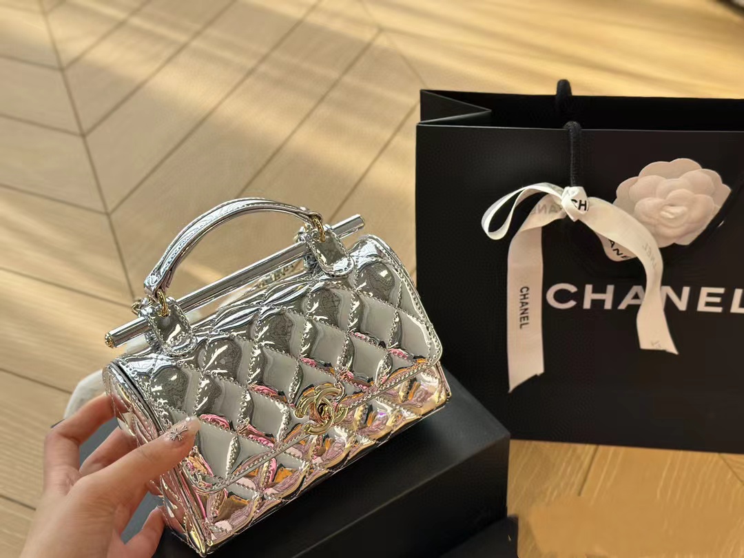 CHANE1 パテントレザー ハンドヘルドクロスボディバッグ【50％割引+送料無料】