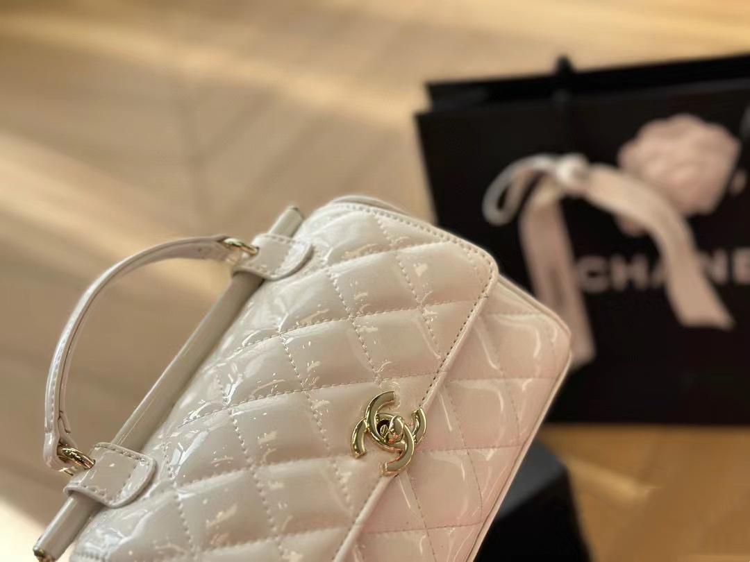 CHANE1 パテントレザー ハンドヘルドクロスボディバッグ【50％割引+送料無料】