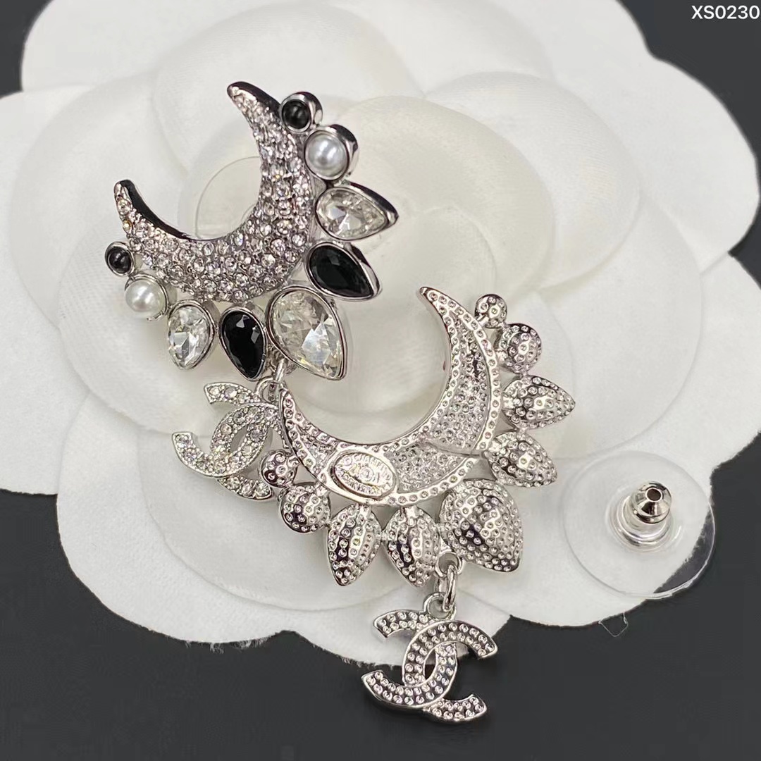 CHANE1 ムーン ダブル C ダイヤモンド スタッド ピアス【50％割引+送料無料】