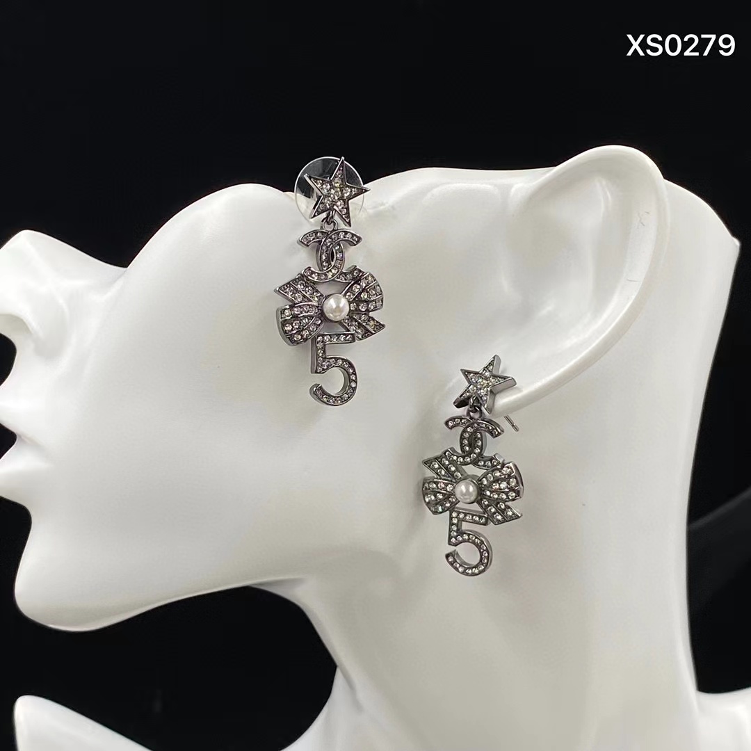 CHANE1 バタフライ 五芒星 ダイヤモンド スタッド ピアス【50％割引+送料無料】