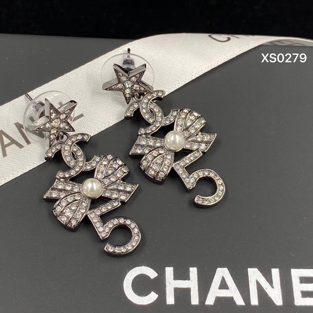 CHANE1 バタフライ 五芒星 ダイヤモンド スタッド ピアス【50％割引+送料無料】