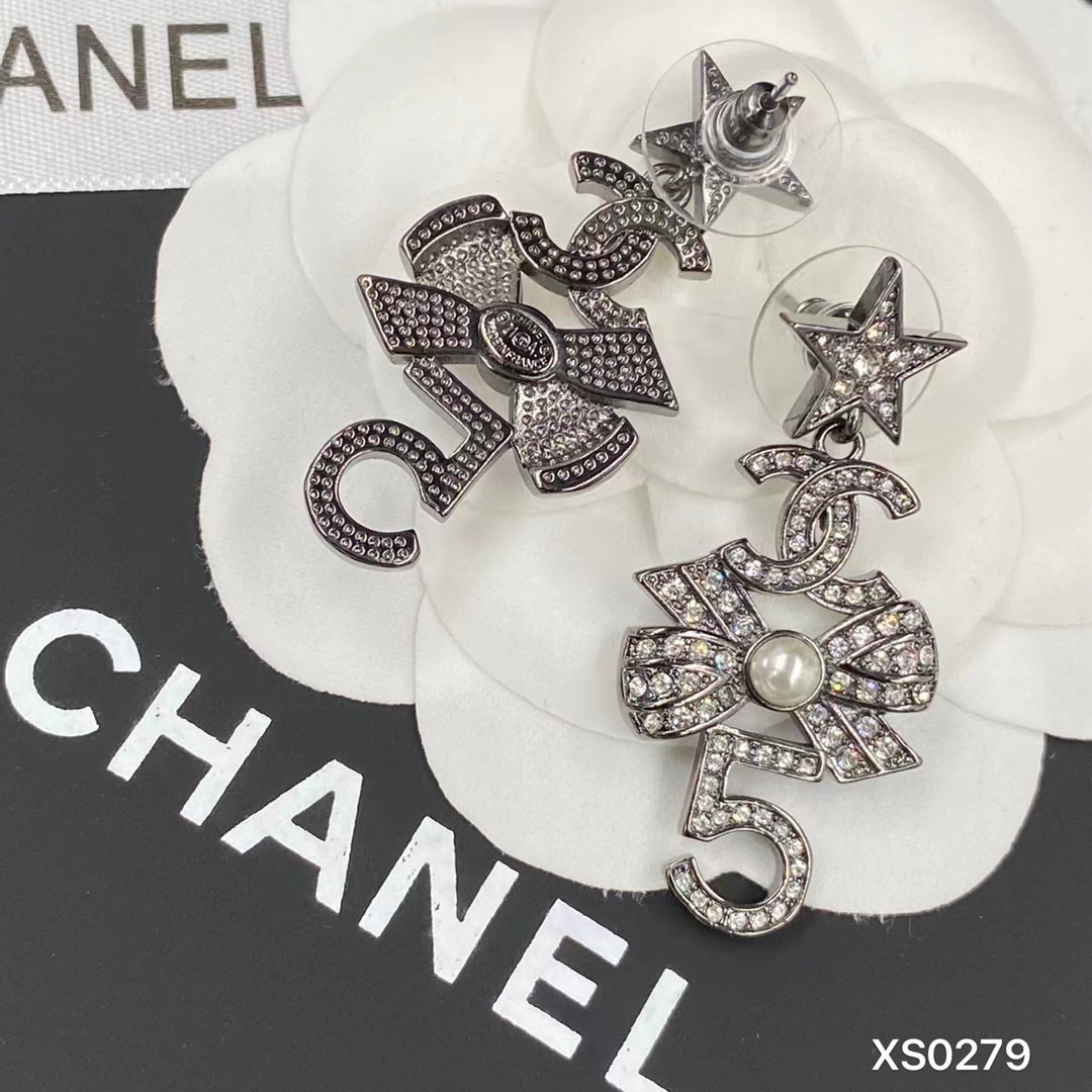 CHANE1 バタフライ 五芒星 ダイヤモンド スタッド ピアス【50％割引+送料無料】