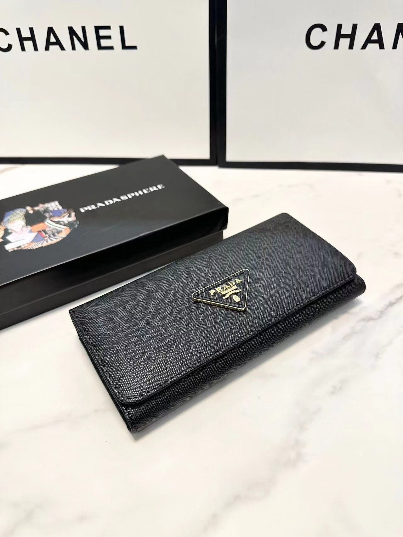 PR4DA トライアングルロゴウォレット【50％割引+送料無料】