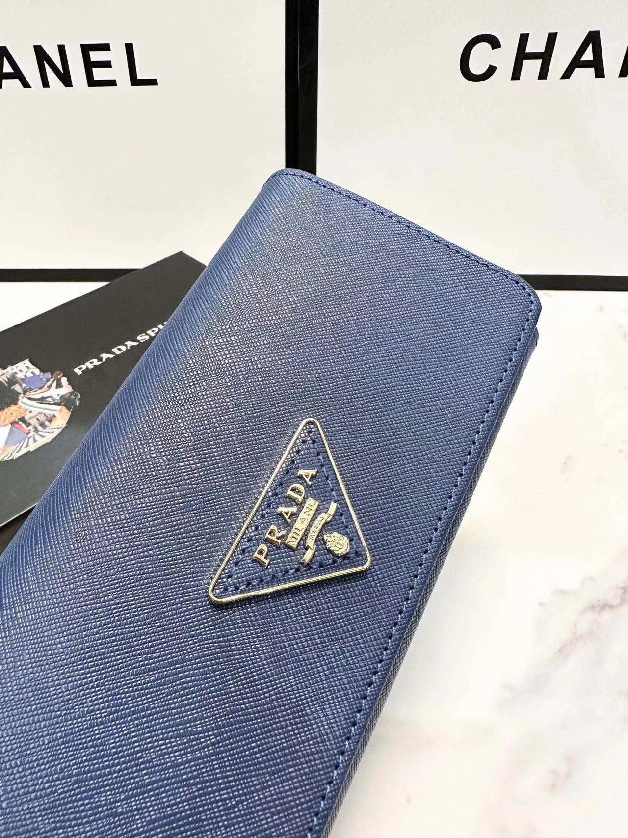 PR4DA トライアングルロゴウォレット【50％割引+送料無料】