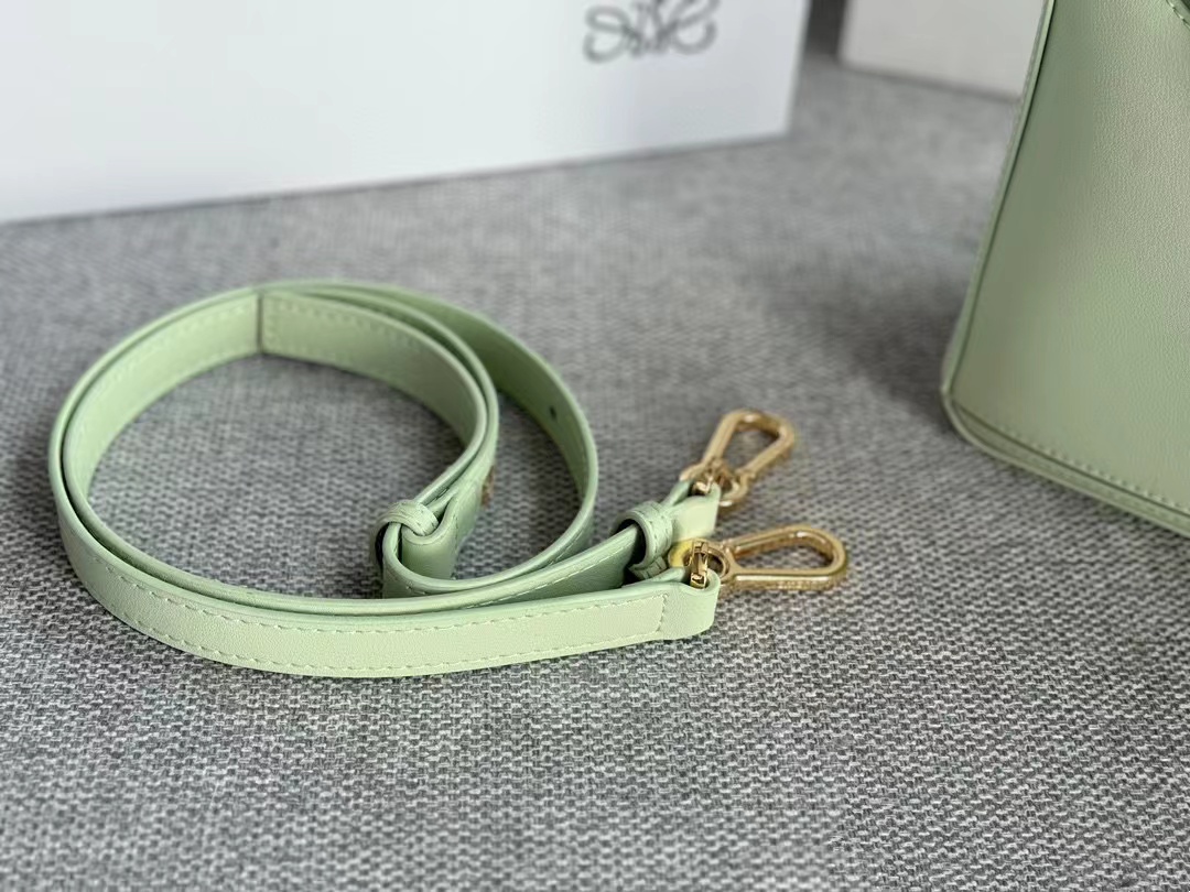 L0WEW レザークロスボディバッグ【50％割引+送料無料】