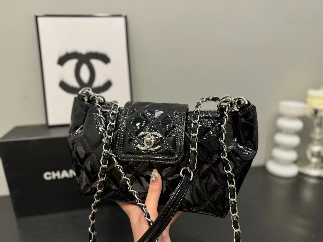 CHANE1 チェーンショルダー クロスボディバッグ【50％割引+送料無料】