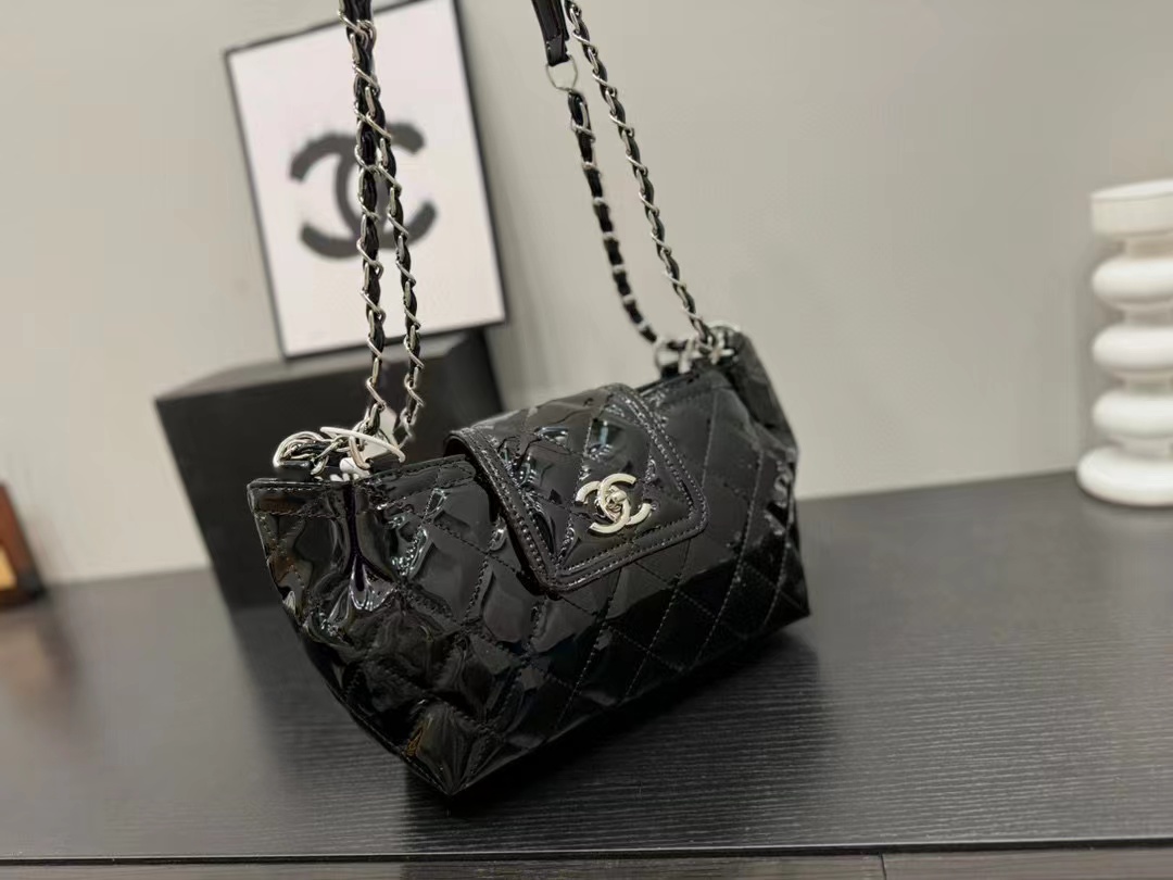 CHANE1 チェーンショルダー クロスボディバッグ【50％割引+送料無料】