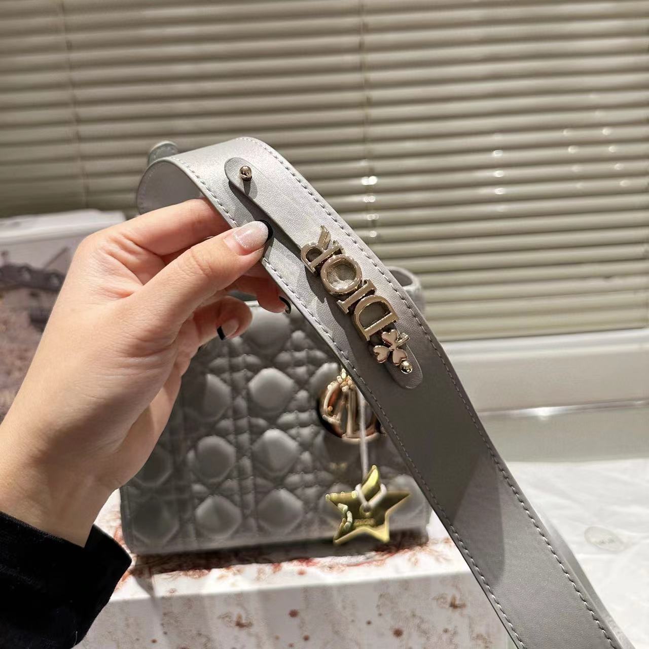 DI0R Lady 4つのコンパートメントのハンドバッグ【50％割引+送料無料】