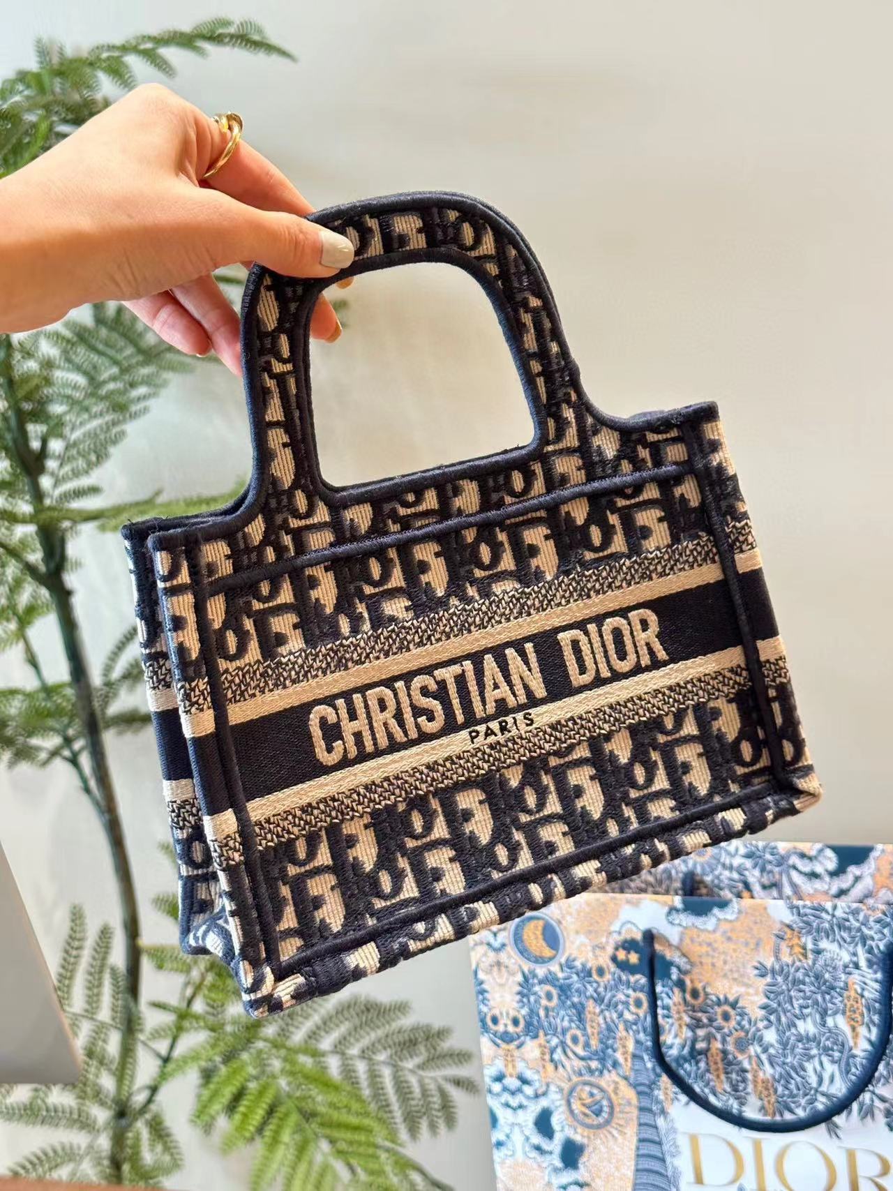 DI0R  刺繍ハンドバッグ【50％割引+送料無料】