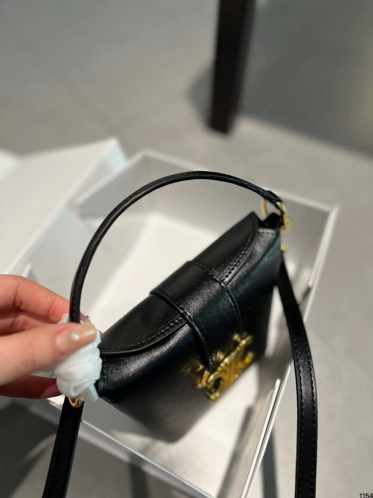 CEL1NE TRIOMPHE 凱旋門 バケットバッグ【50％割引+送料無料】