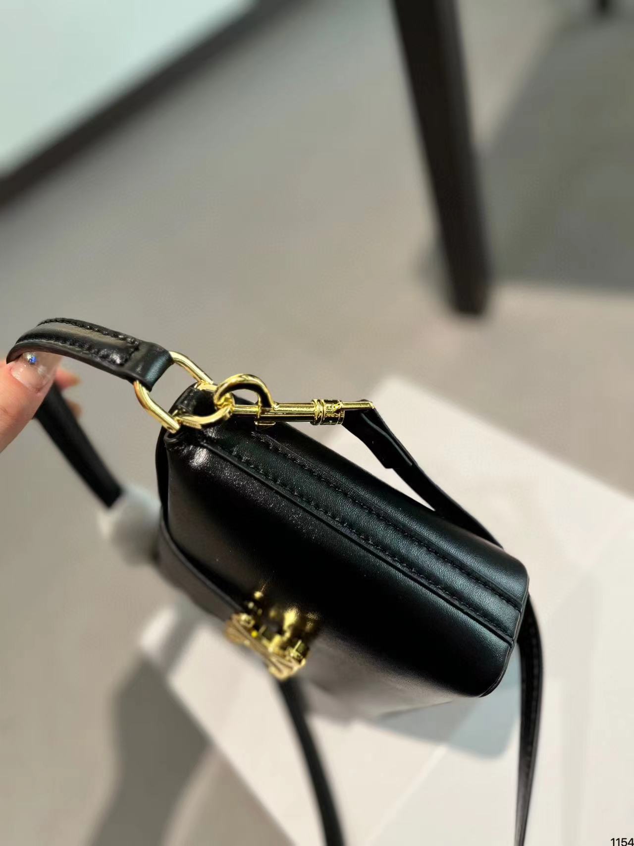 CEL1NE TRIOMPHE 凱旋門 バケットバッグ【50％割引+送料無料】