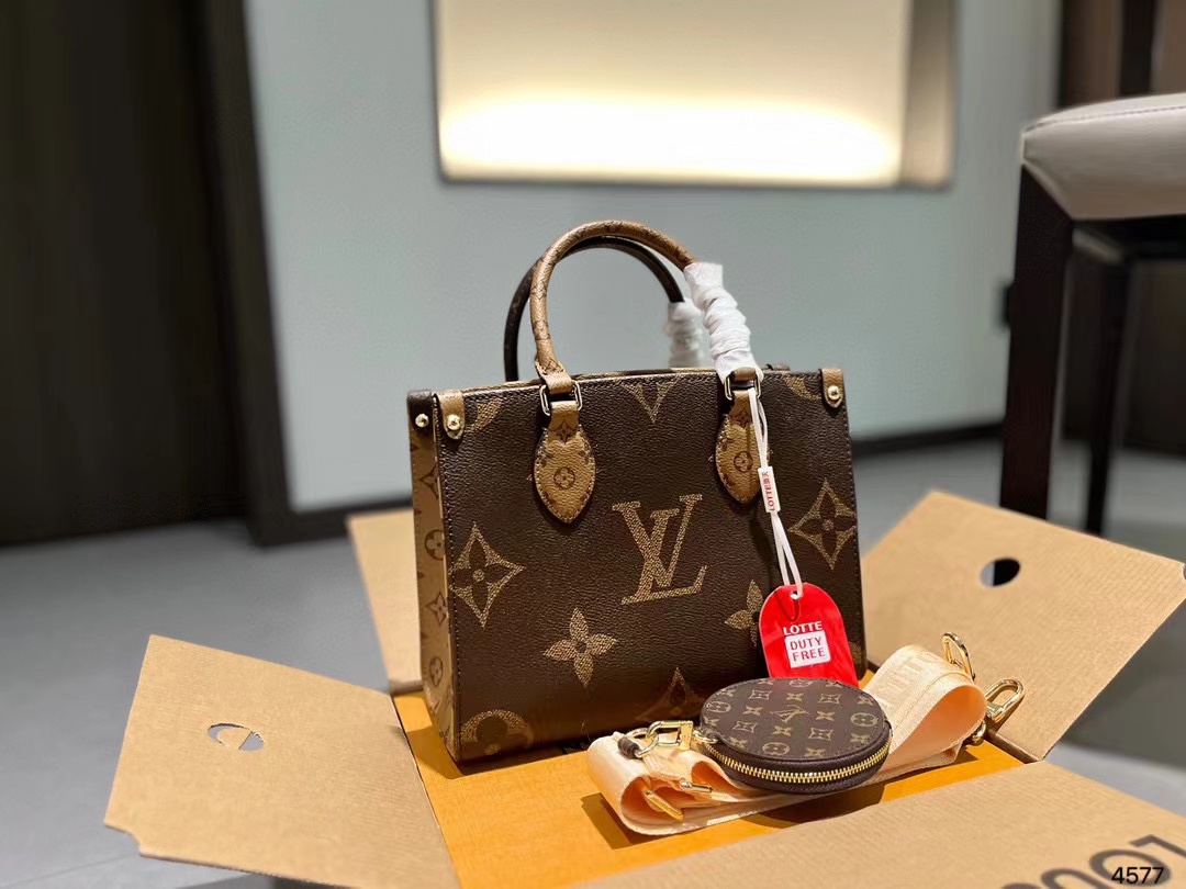 LV onthego 老眼ハンドバッグ【50％割引+送料無料】