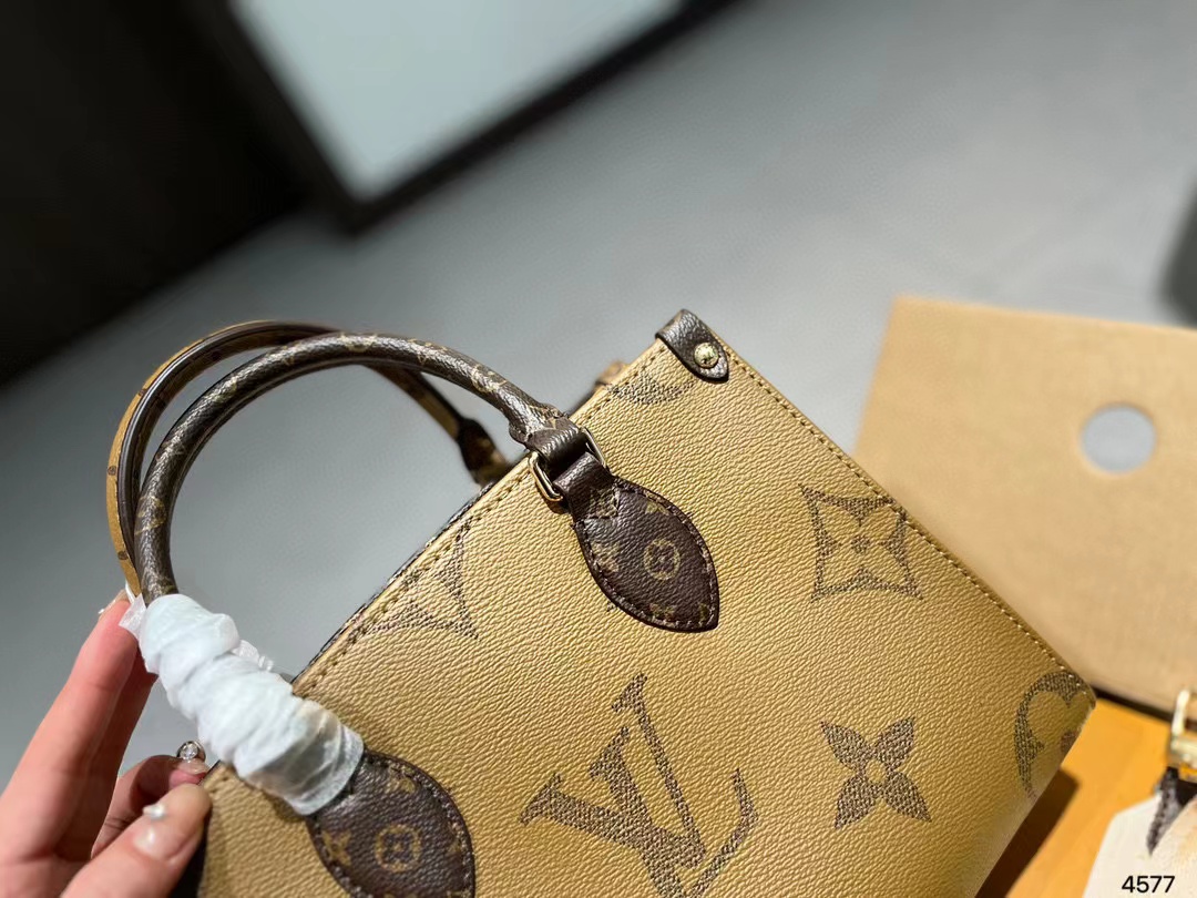 LV onthego 老眼ハンドバッグ【50％割引+送料無料】