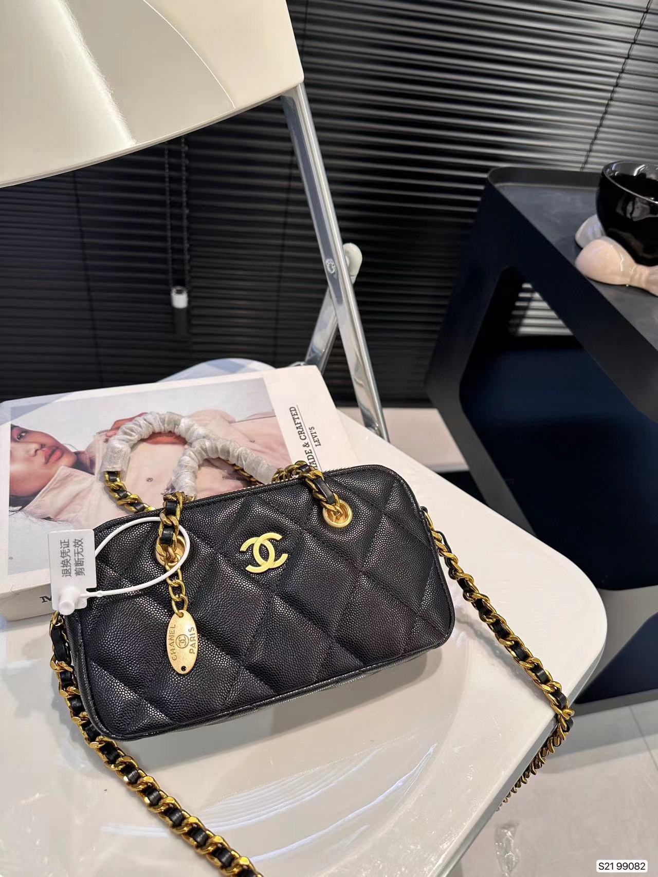 CHANE1 ゴールドコインチェーンハンドバッグ【50％割引+送料無料】