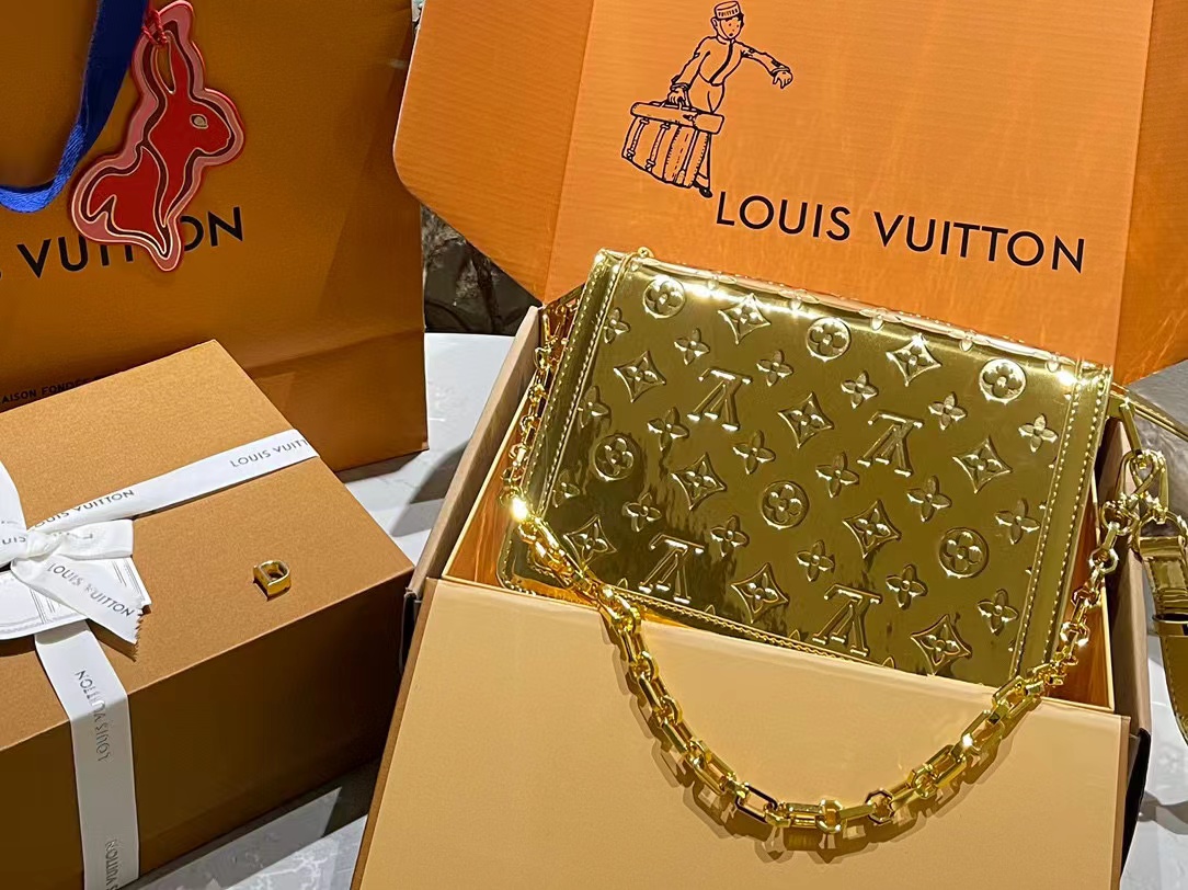 LV  dauphine 牛革ショルダークロスボディバッグ【50％割引+送料無料】