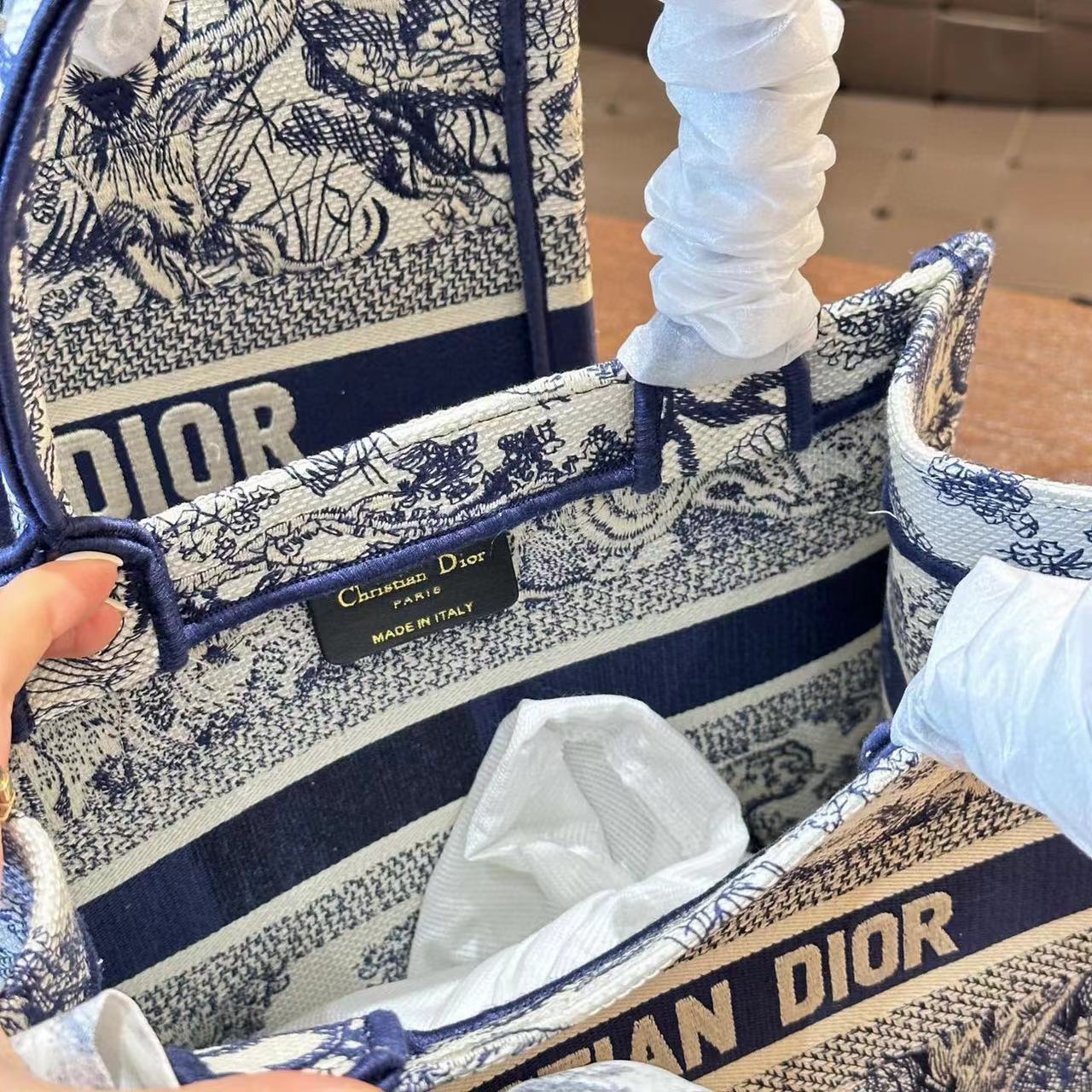 DI0R book tote 刺繍入りハンドバッグ【50％割引+送料無料】