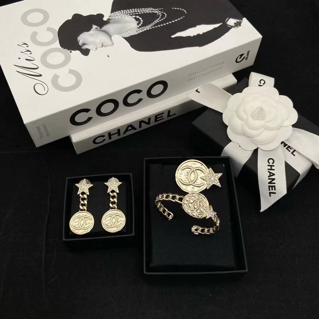 CHANE1 イヤリング+ブローチ+ブレスレット 3点セット【50％割引+送料無料】