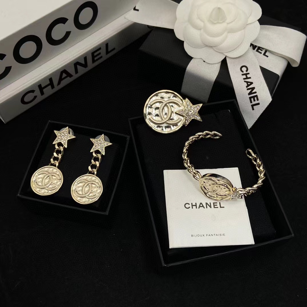 CHANE1 イヤリング+ブローチ+ブレスレット 3点セット【50％割引+送料無料】