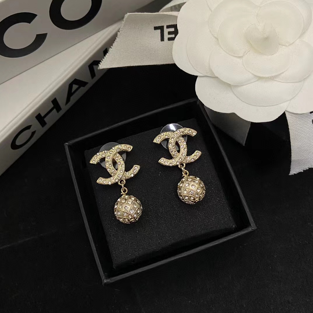 CHANE1 フルダイヤモンド ダブルC ラウンドボール イヤリング【50％割引+送料無料】